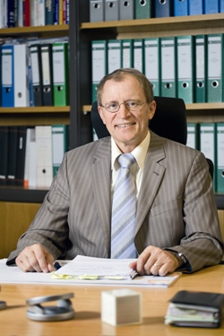 Dr. Hans-Rudolf Thieme